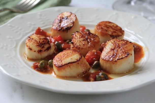 Seared Scallops with Fig Balsamic