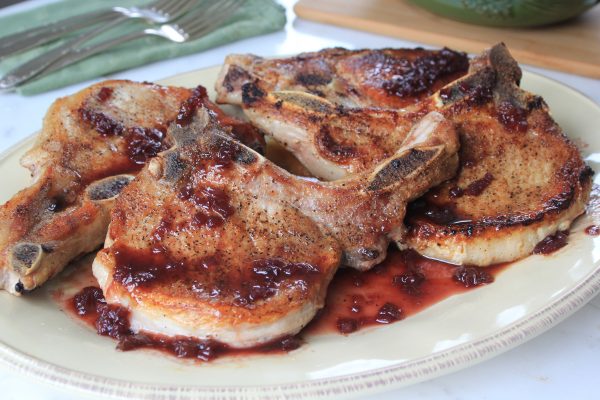 Pork Chops with Port Wine Sauce: Dinner in 20 Minutes and Under 400 Calories